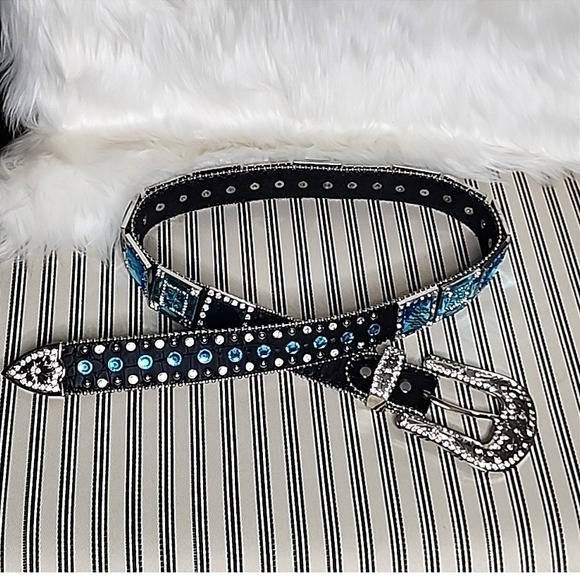 Western Women's Rhinestone Leather Belt Black Blue Silver Square Crystal Bling M - Picture 3 of 5